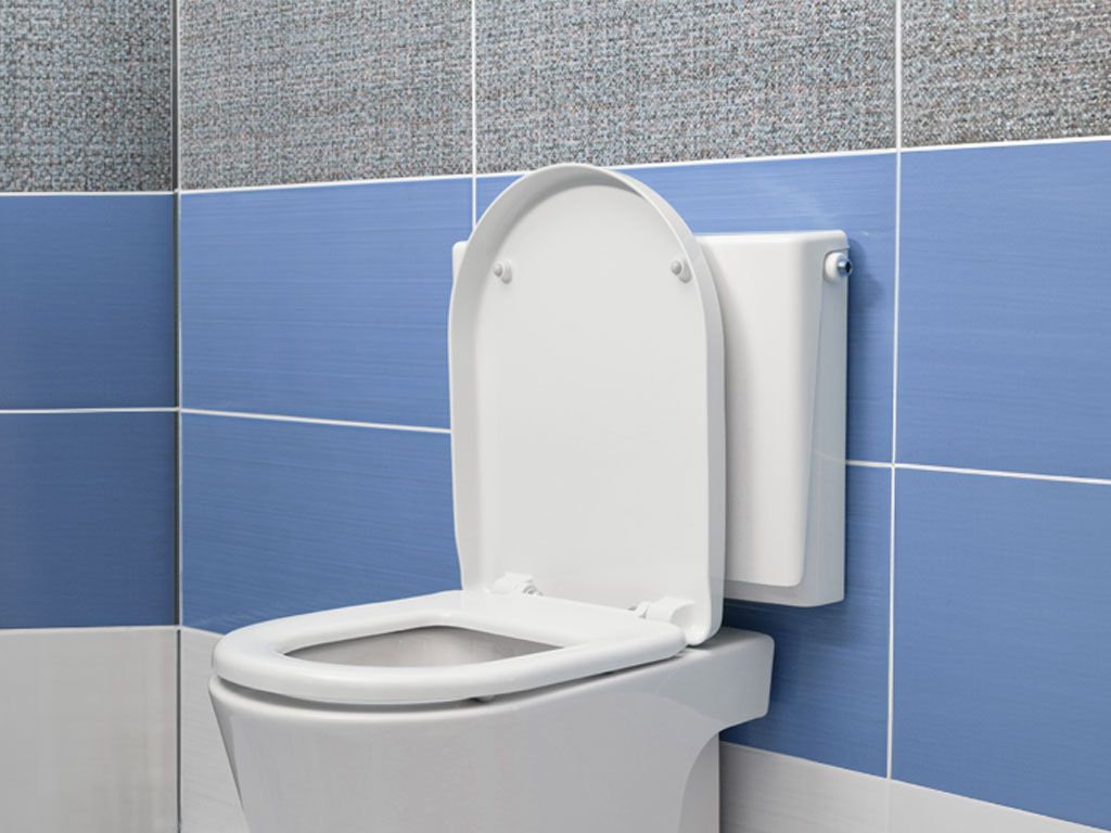 Különböző szerelési módok a falon kívüli öblítőtartályokhoz